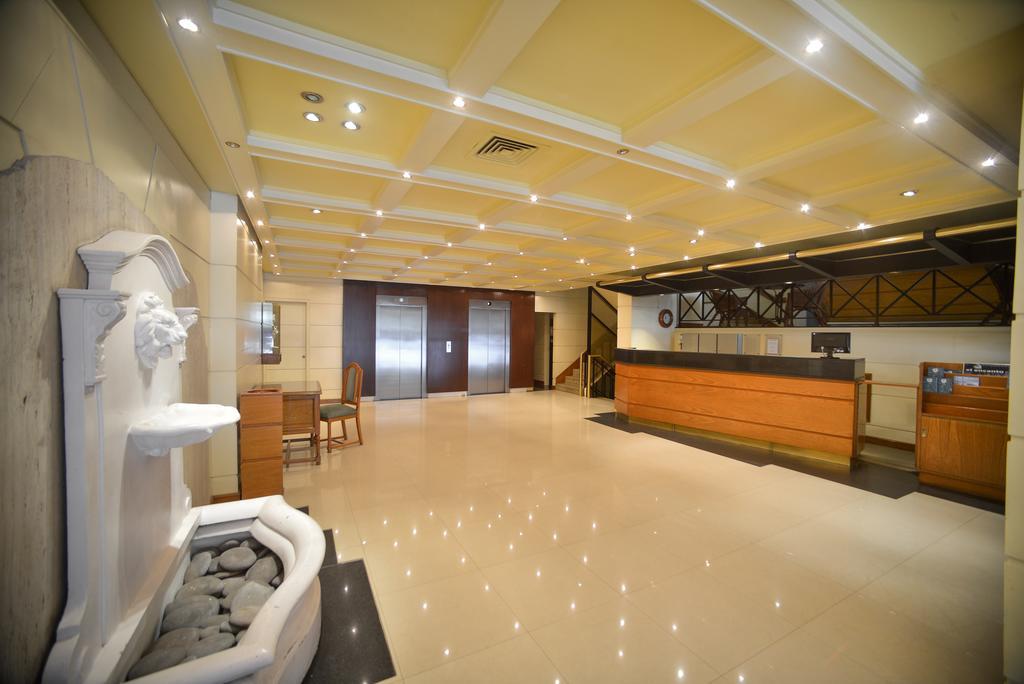 Versailles Hotel